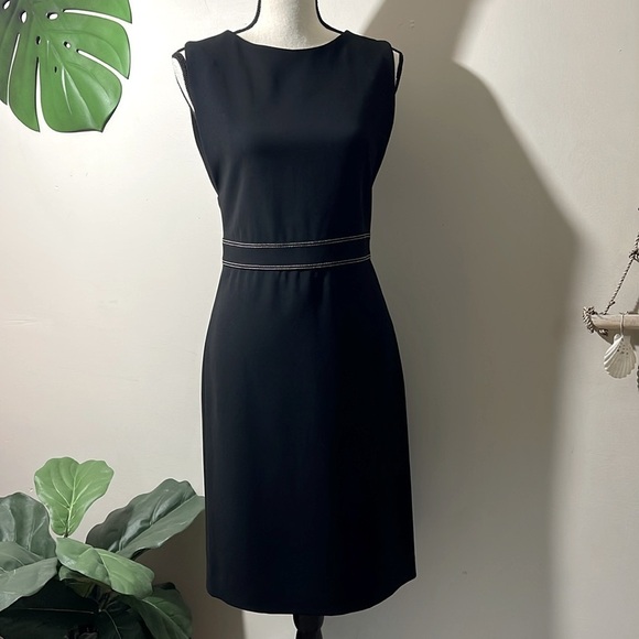 Theory Minaeon Contrast-Trim Crepe Sleeveless Sheath Dress in Black size 4 - Picture 5 of 14